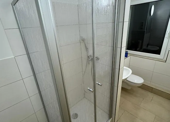 شقة New & Modern 3room Flat Haubitzer Lake- Close To Autobahn A38 A72 - Leipzig - Borna- Markkleeberg & Neuseeland By Respect Host *