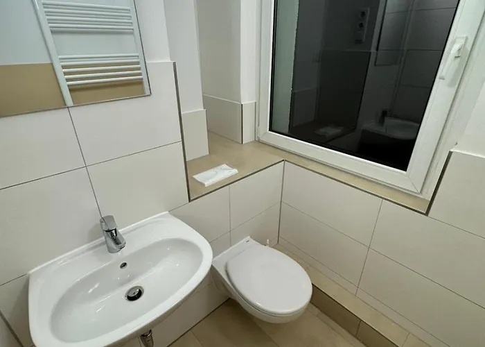 شقة New & Modern 3room Flat Haubitzer Lake- Close To Autobahn A38 A72 - Leipzig - Borna- Markkleeberg & Neuseeland By Respect Host